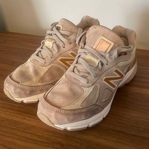 Women’s 990v4 New Balance flat white